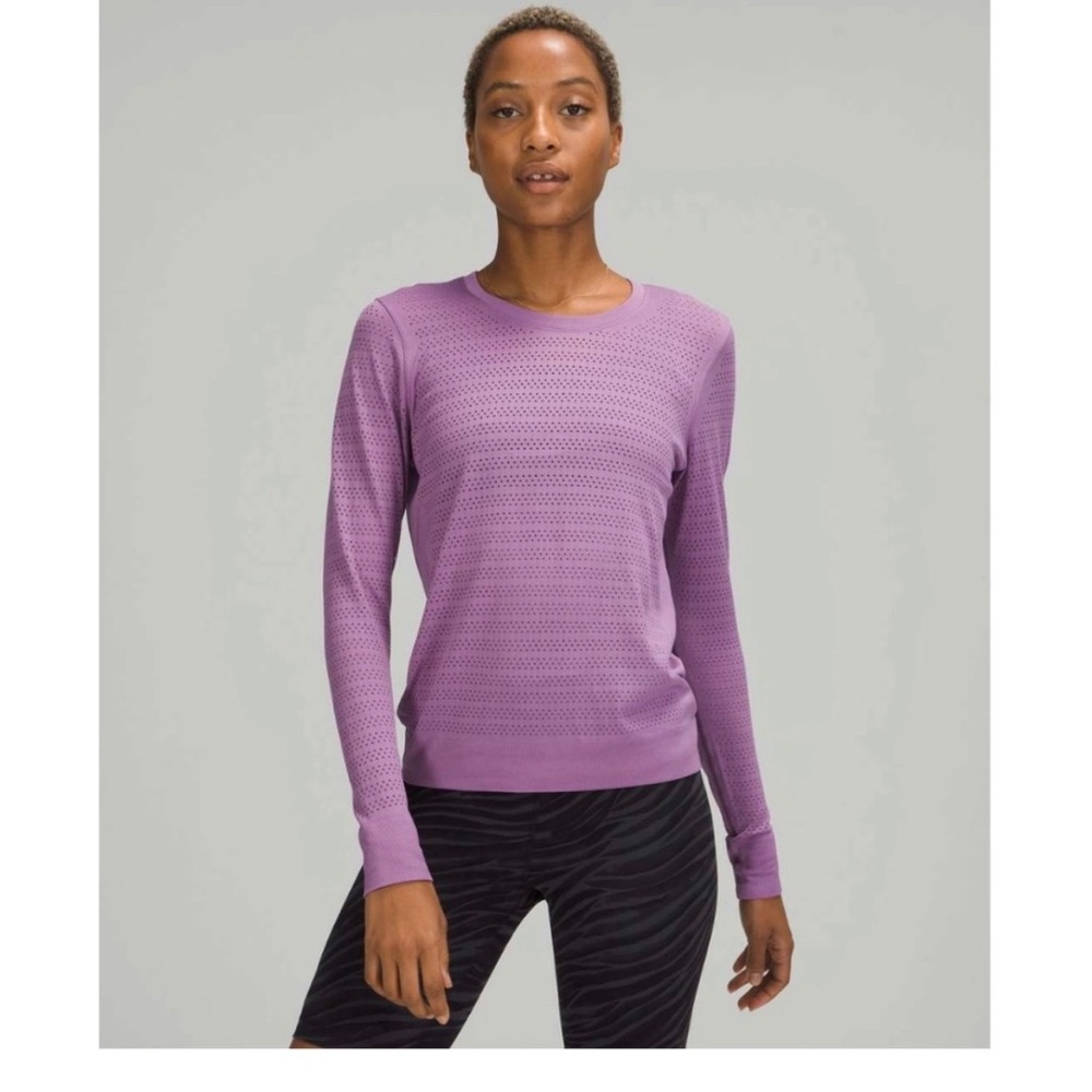 Lululemon Breeze By Long Sleeve / Size 4